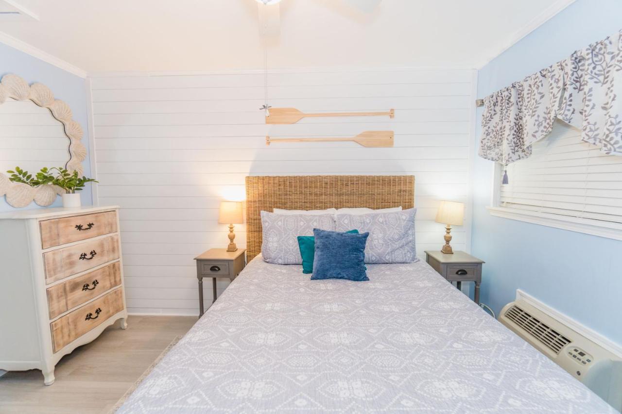 Stunning Views!!-Oceanfront Villa-Heated Pool-Private Balcony-Tiki Bar-Walk To Coligny Plaza Хилтон-Хед-Айленд Экстерьер фото
